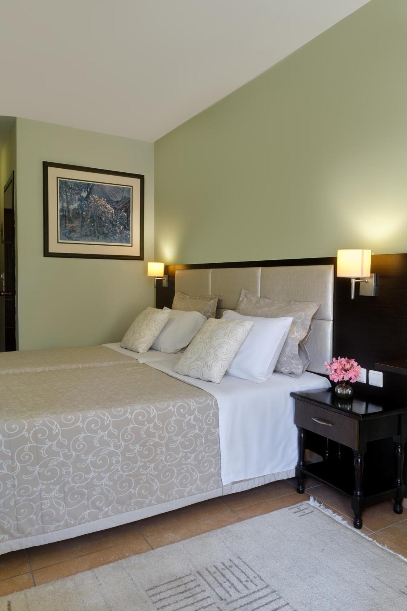 Aphrodite Hotel Mithimna Phòng bức ảnh
